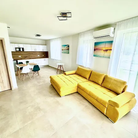 Ady Corner Premium - Apartment *
